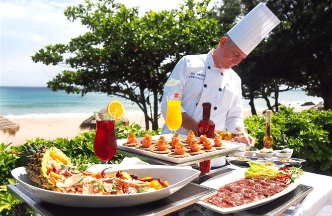 Beach-Side Dining &BBQ Area