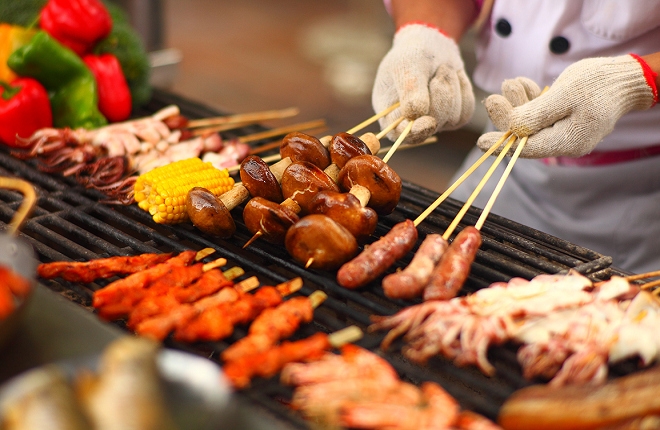 Beach-Side Dining &BBQ Area